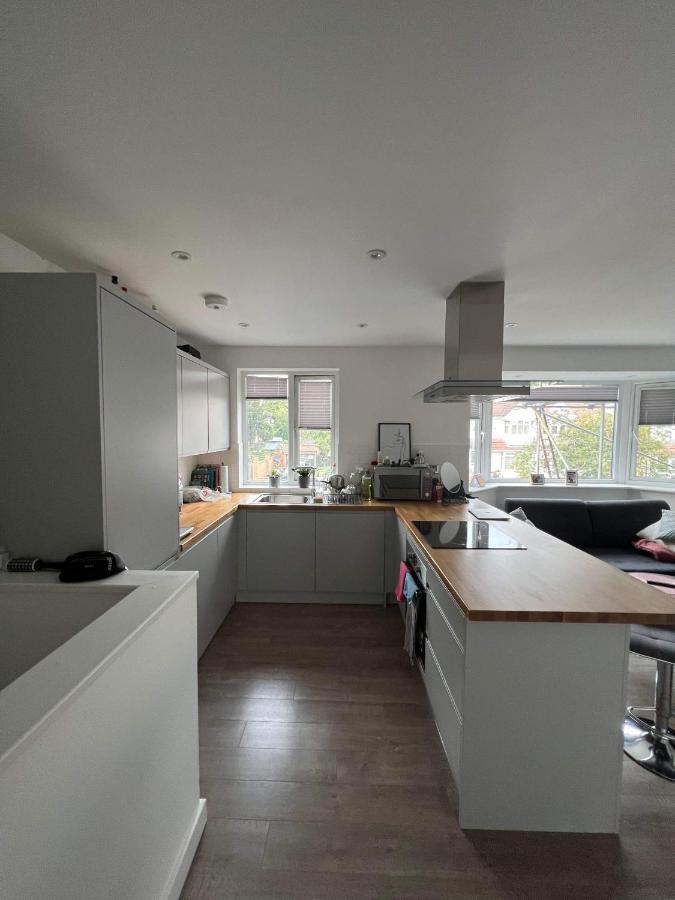 West London Apartment Exterior photo